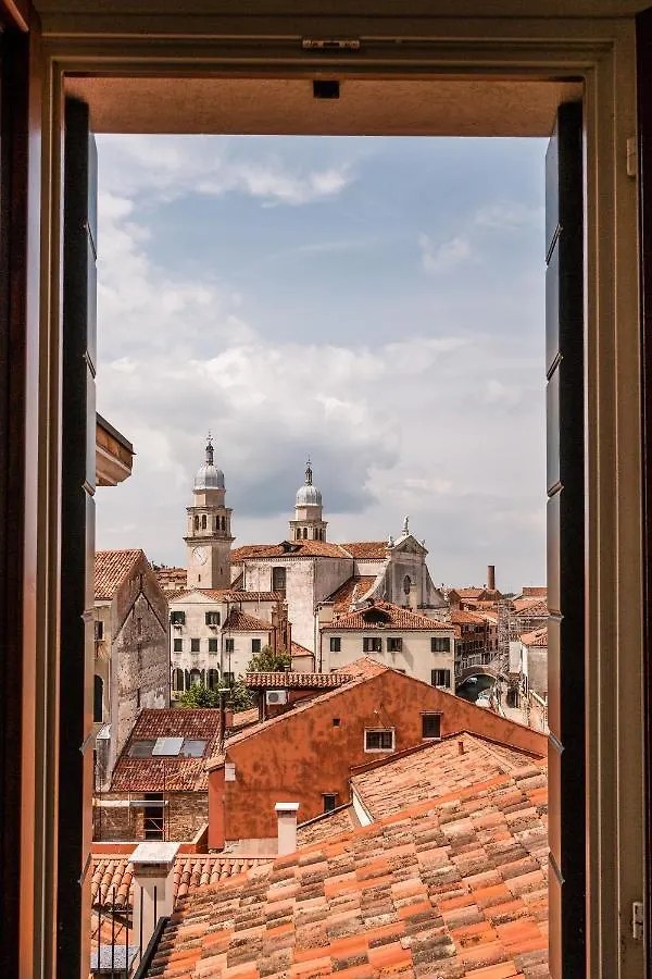 Carmini Canal View & Lift By Lionhost 0*, Venice Italy